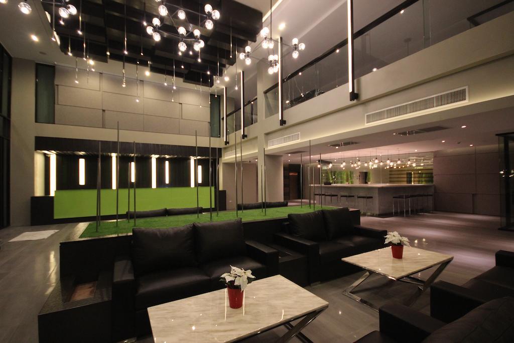 Season Five Hotel Pattaya Exterior foto
