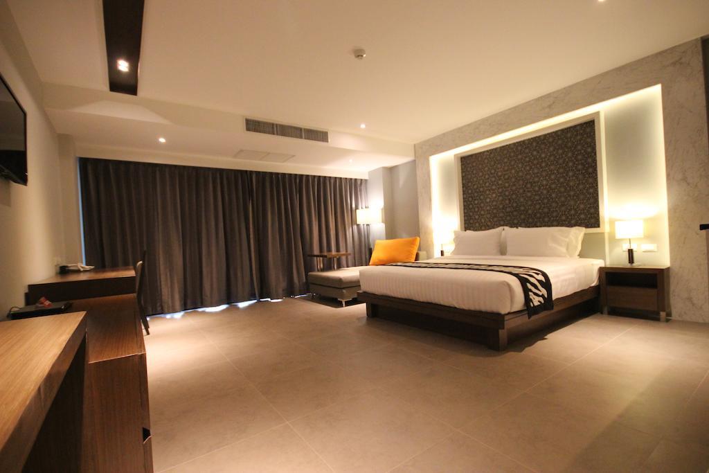 Season Five Hotel Pattaya Exterior foto